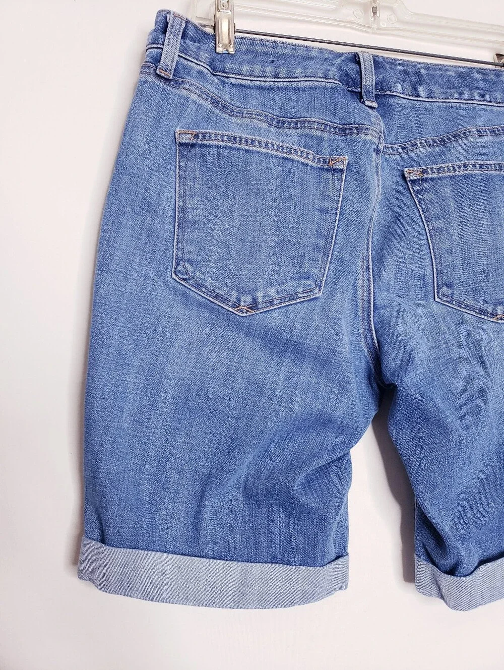 Talbots Flawless Girlfriend Short Stretch Cuffed Denim Jean Shorts Womens Size 6